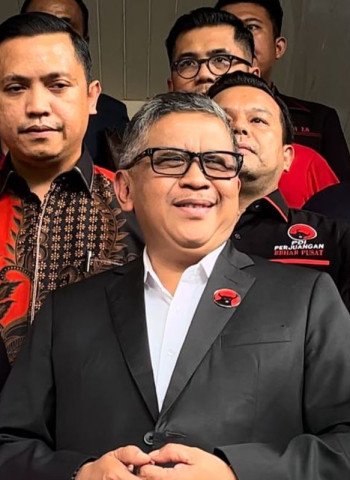 Pernyataan Perdana Hasto Kristiyanto Usai Ditetapkan Tersangka oleh KPK