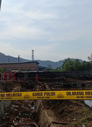 Korban Tumpahan Cairan Kimia di Bandung Barat Tuntut Ganti Rugi