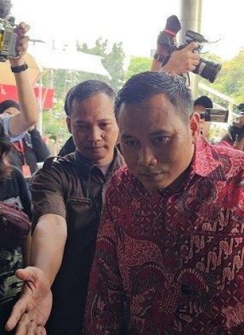 Yasonna Laoly dan Hasto Kristiyanto Dilarang Bepergian ke Luar Negeri oleh KPK