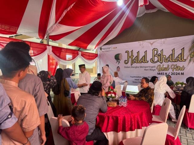 Open House Idul Fitri 1446 H: Wali Kota Pekanbaru Sambut Warga di Rumah Dinas