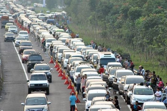 Kemacetan Parah di Jalur Selatan Jawa Barat Saat Mudik Lebaran 2025