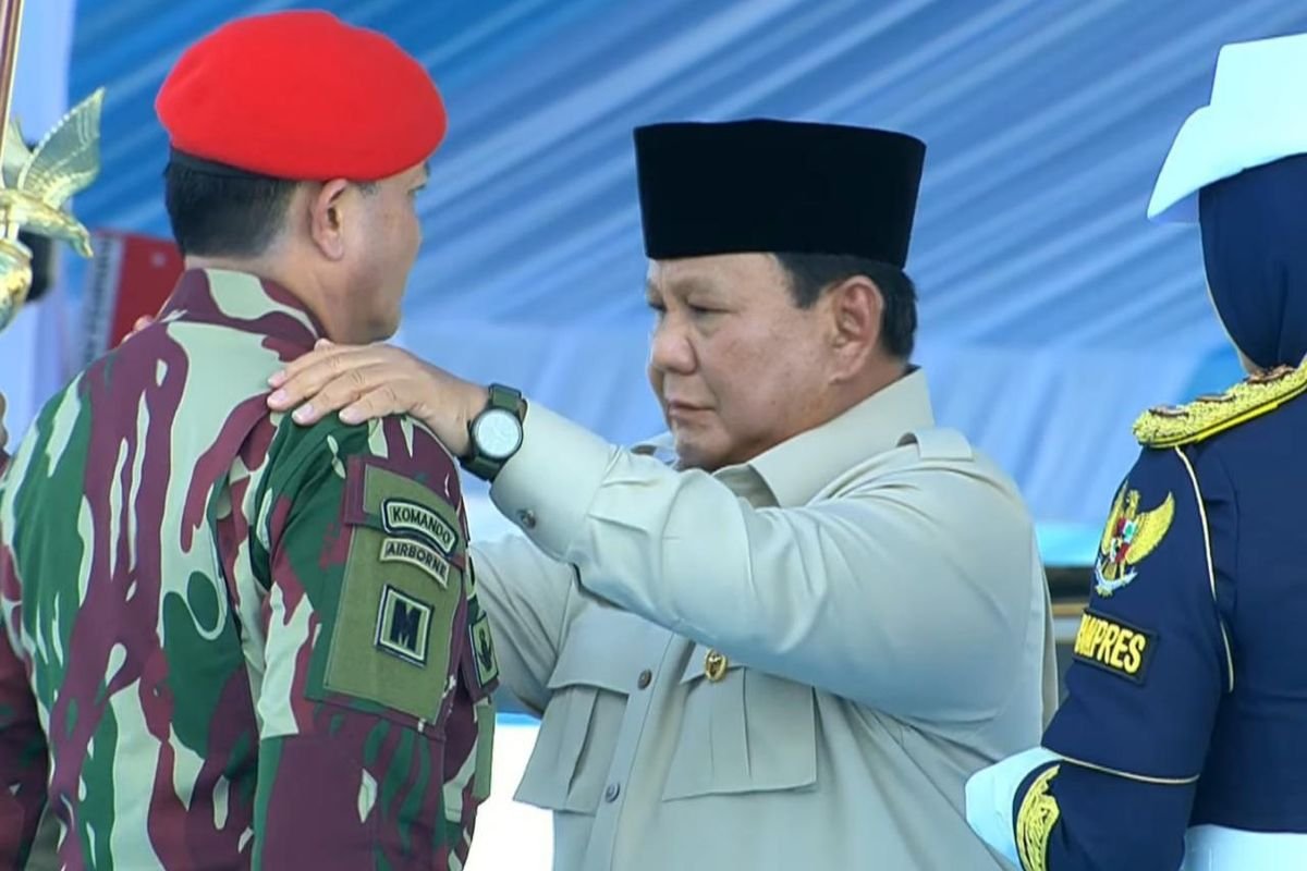 Prabowo Ingatkan Prajurit Muda TNI untuk Tidak Melupakan Sejarah Kelam Indonesia