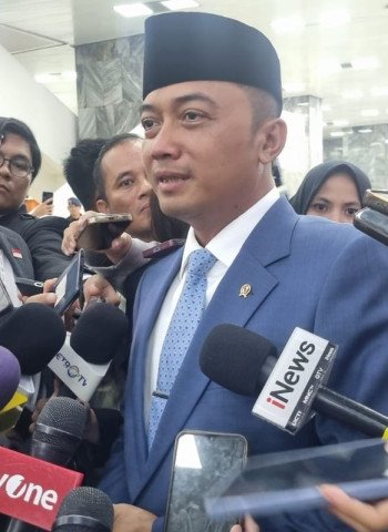 Mensesneg Prasetyo Hadi Belum Pantau Demo di Jakarta, Fokus pada Penganugerahan Tanda Kehormatan