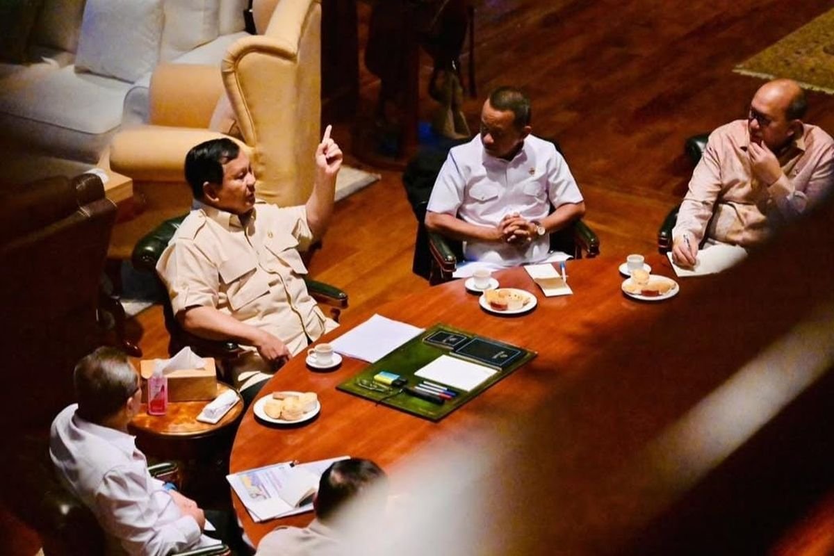 Prabowo Gelar Rapat Maraton di Hambalang Bahas Perkebunan, Ekonomi, dan Pertambangan