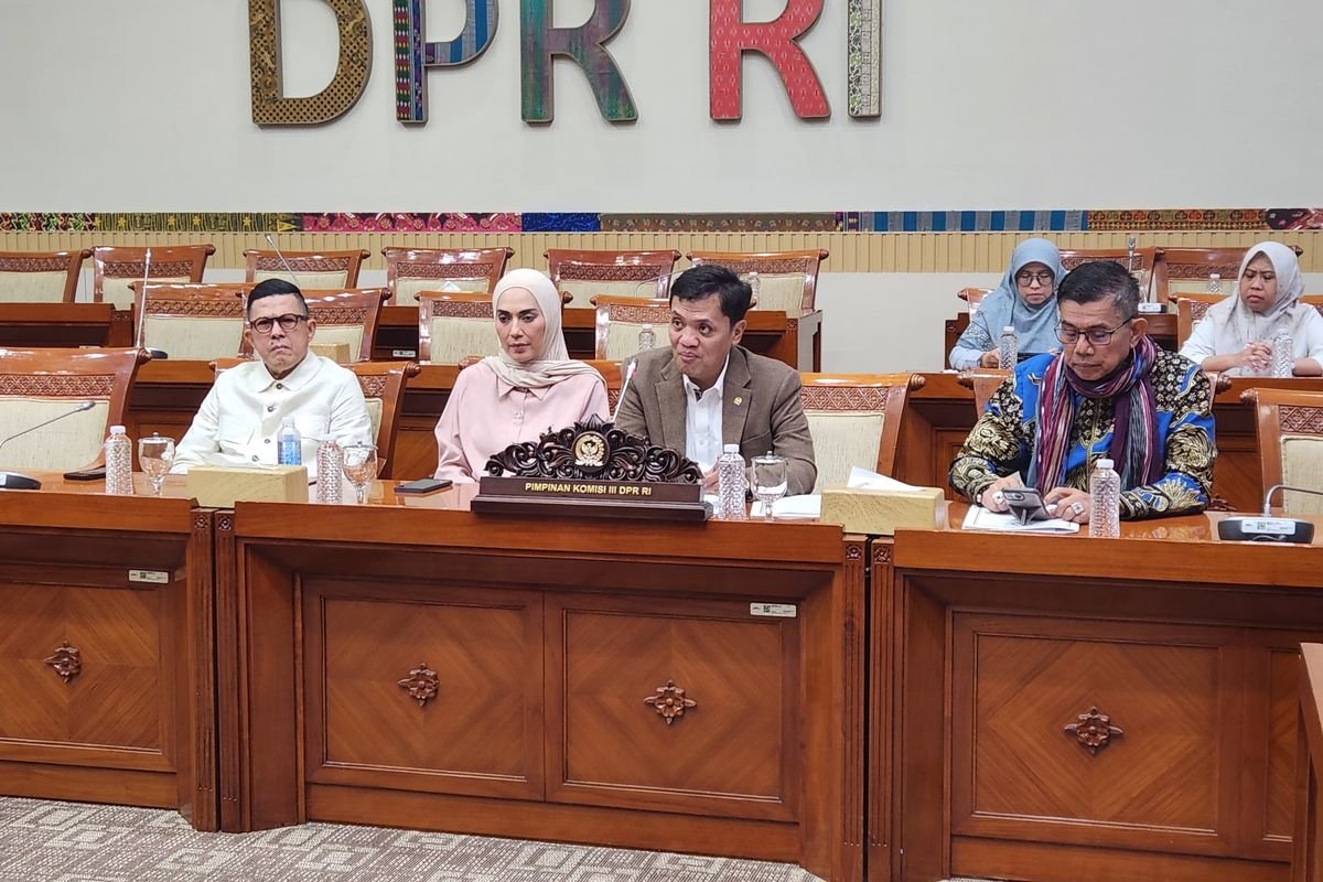 DPR Dinilai Merusak Tradisi Seleksi Terbuka Calon Hakim MK