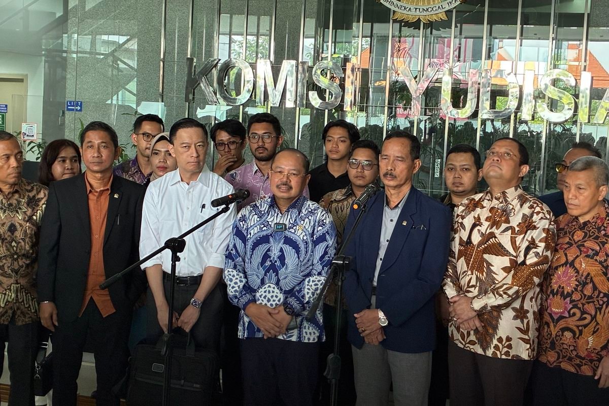 Tom Lembong Adukan Tiga Hakim ke KY, Lanjutkan Langkah Hukum Usai Putusan Abolisi