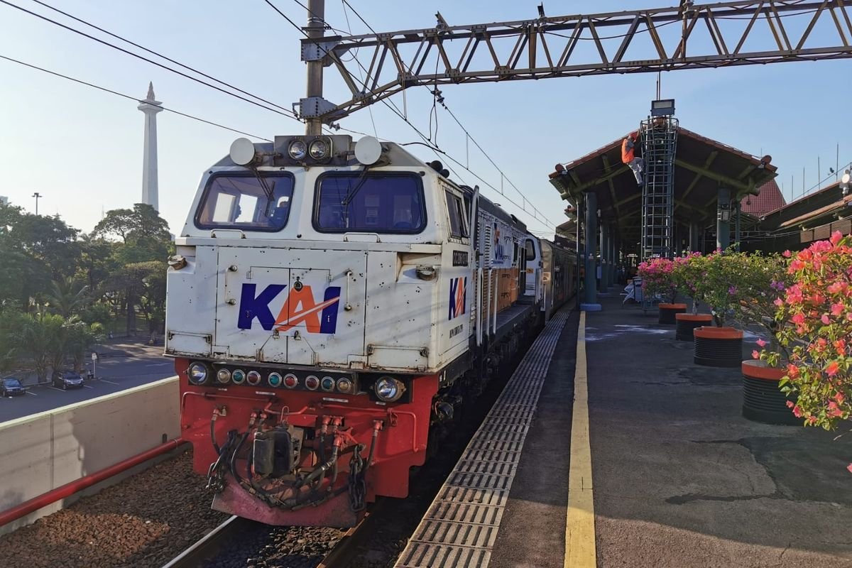 KAI Tegaskan Kebijakan Kereta Api Bebas Asap Rokok