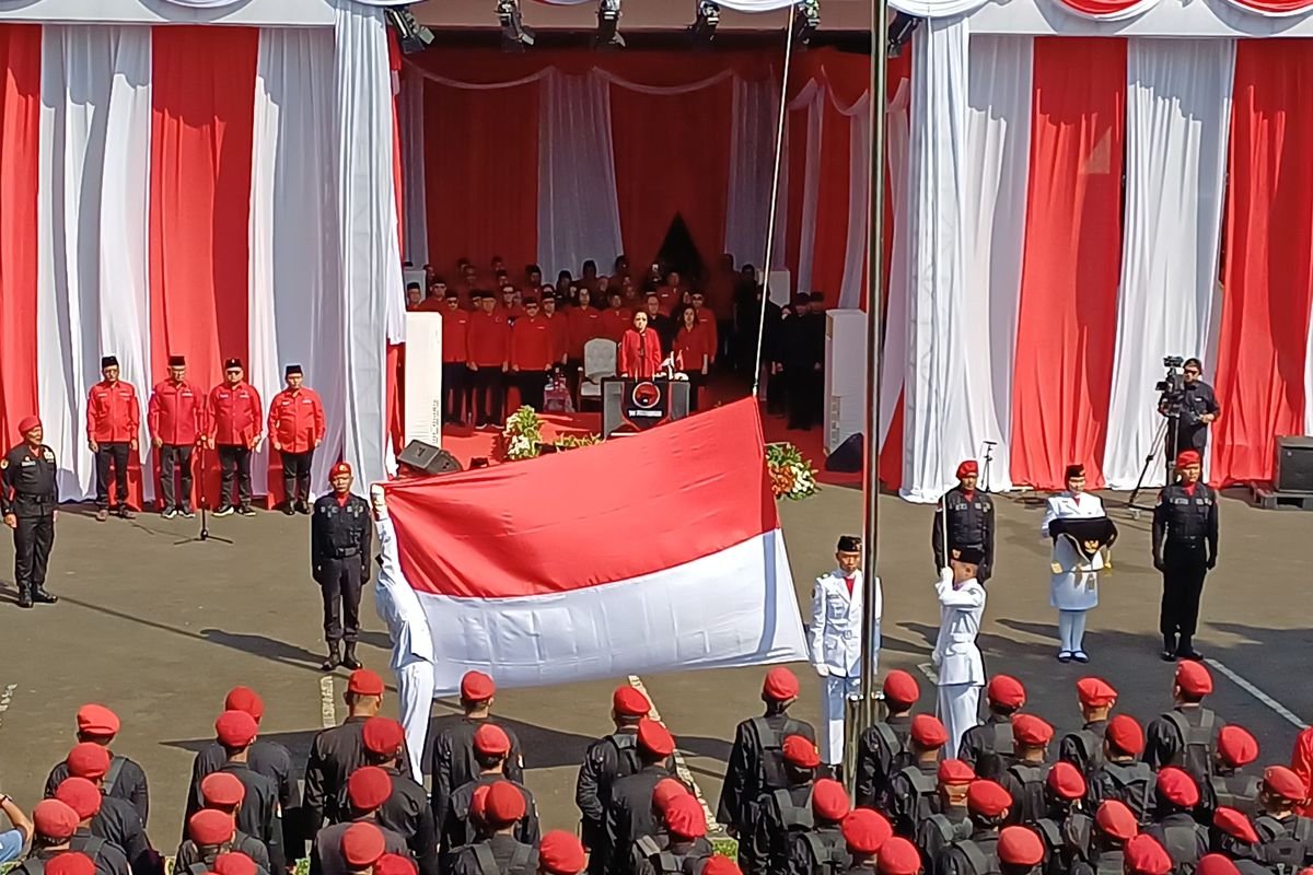 Megawati Meneteskan Air Mata di Upacara HUT ke-80 RI