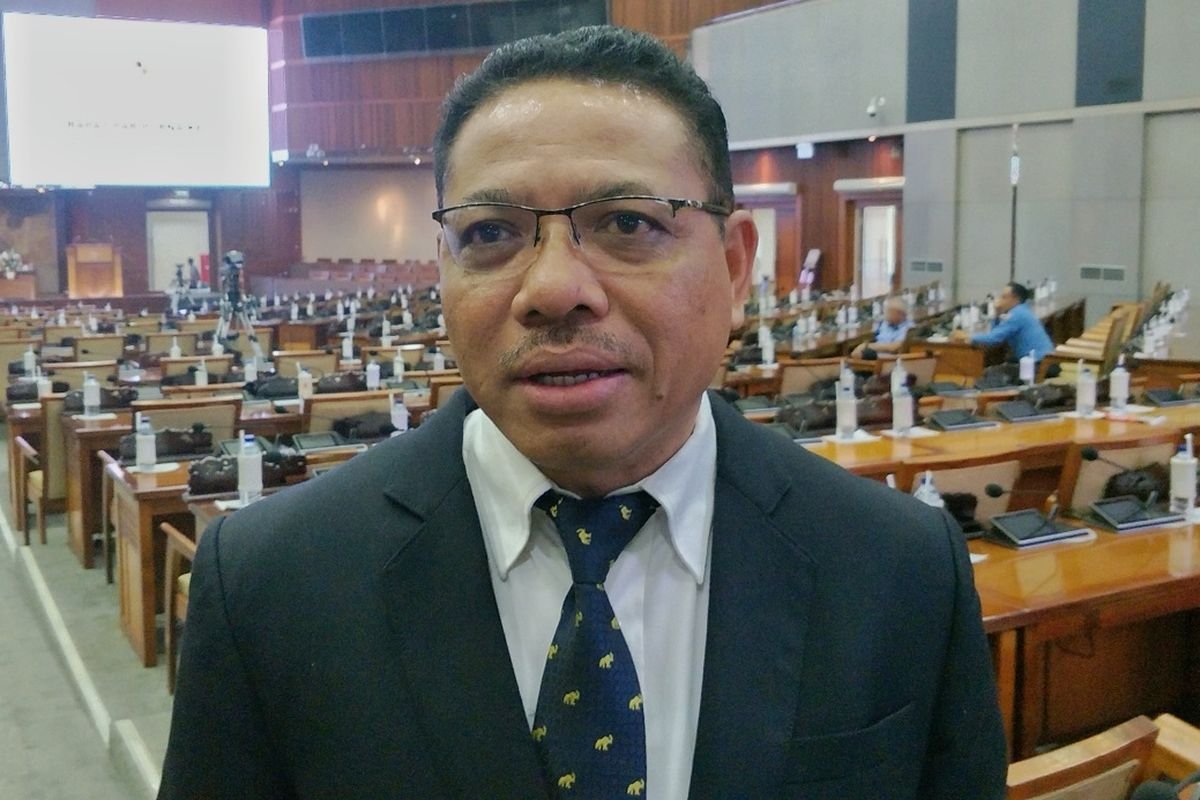 Inosentius Samsul Disepakati Menjadi Hakim MK oleh DPR