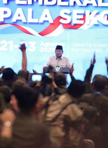 Presiden Prabowo dan Menteri PANRB Tekankan Peran Strategis Guru Sekolah Rakyat