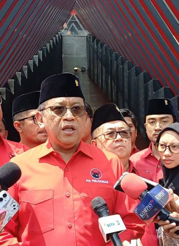 Megawati Ingatkan Pentingnya Penulisan Ulang Sejarah yang Objektif, Hasto Kristiyanto Sampaikan Arahan