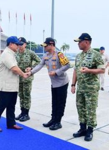 Prabowo Kunjungi Aceh: Tinjau Penanganan Banjir dan Dampaknya