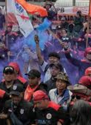Demo Buruh Tolak Penetapan UMP 2026: Aksi Protes di Akhir Tahun