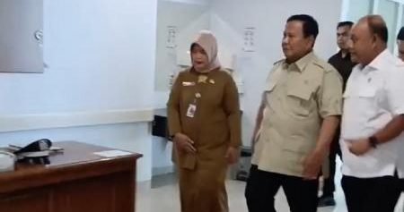 Prabowo Jenguk Guru dan Siswa Korban Tabrakan Mobil MBG: Perhatian dan Kepedulian