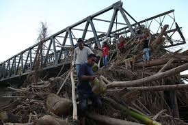 TNI AL Bangun Jembatan Darurat di Sumbar: Membuka Akses Wilayah Terisolir