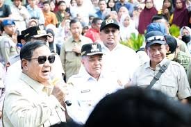 Mendagri Tito Dampingi Presiden Prabowo Tinjau Wilayah Terdampak Bencana di Jawa Barat