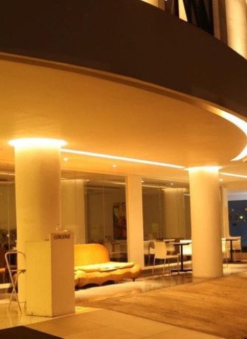 Di Balik Pesta Seks Gay di Hotel Jaksel: Fakta dan Kronologi