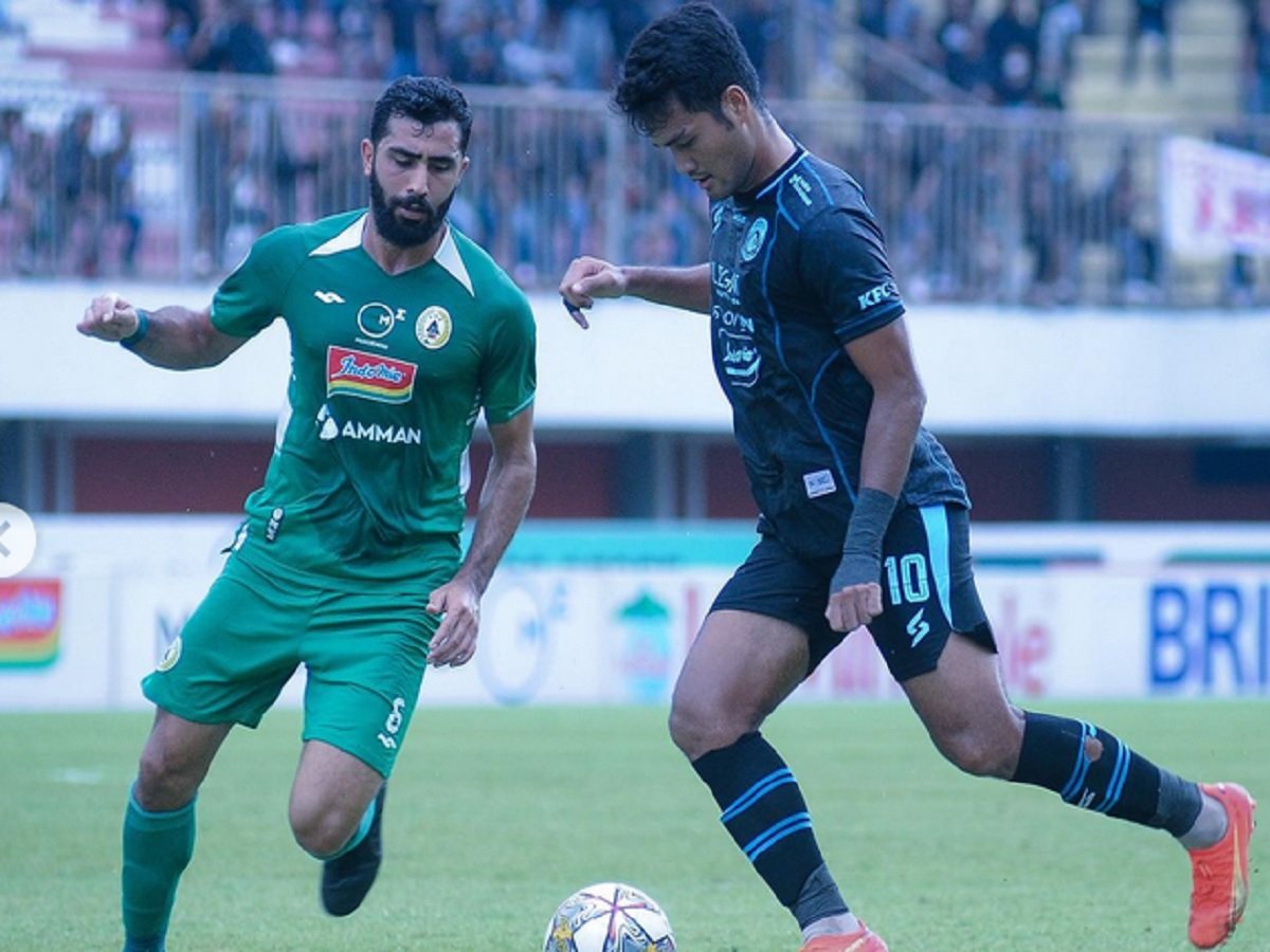 Prediksi Skor Arema FC vs PSS Sleman di BRI Liga 1: Pertarungan Sengit di Kanjuruhan
