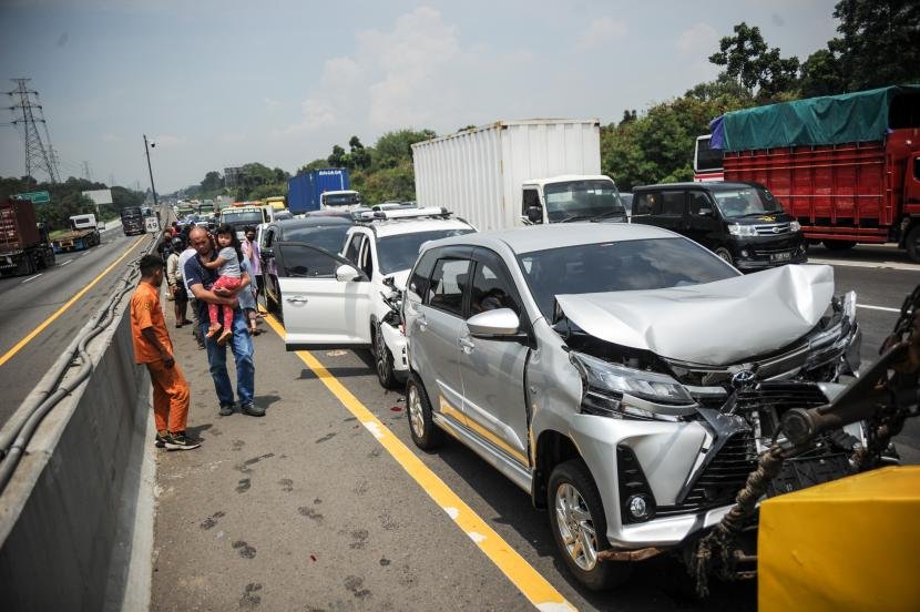Kecelakaan Beruntun di Gerbang Tol Ciawi: Sufmi Dasco Ahmad Serukan Pengecekan Berkala