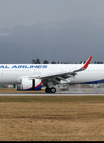 Pendaratan Darurat Pesawat Airbus A321 Ural Airlines di Mesir: Masalah Mesin Jadi Penyebab