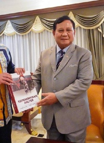 Pertemuan Bilateral Prabowo Subianto dan Anwar Ibrahim di Kuala Lumpur: Fokus pada Kerja Sama dan Kelapa Sawit