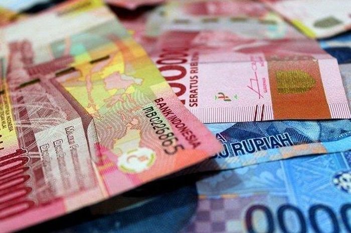 Penemuan Mengejutkan: Uang Tunai Rp21 Miliar di Mobil Istri Mantan Ketua PN Surabaya