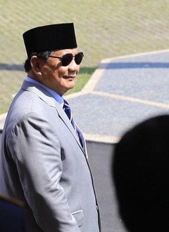 Presiden Prabowo Subianto Dianugerahi Penghargaan Prestisius dari Kesultanan Johor