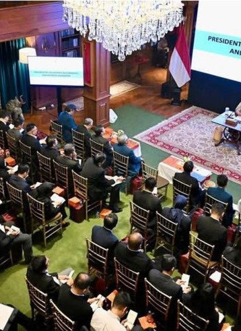 Prabowo Temui 82 Profesional Muda Bahas Ilmu Pengetahuan, Teknologi, dan Ekonomi