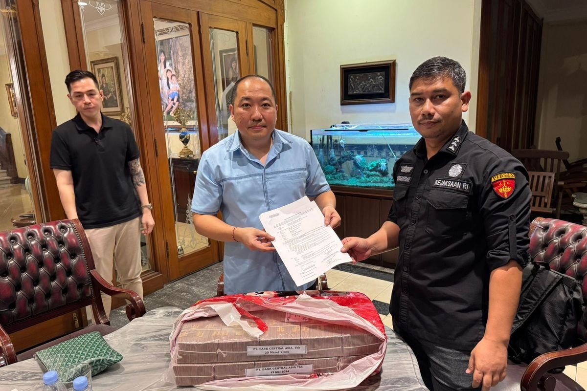 Uang Rp 2 Miliar Disita dari Rumah Bos Sritex oleh Kejagung Disembunyikan dalam Plastik Mickey Mouse