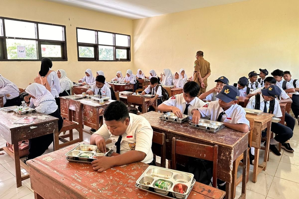 6,3 Juta Warga Terima Manfaat Program Makan Bergizi Gratis (MBG), Termasuk Siswa Sekolah Rakyat