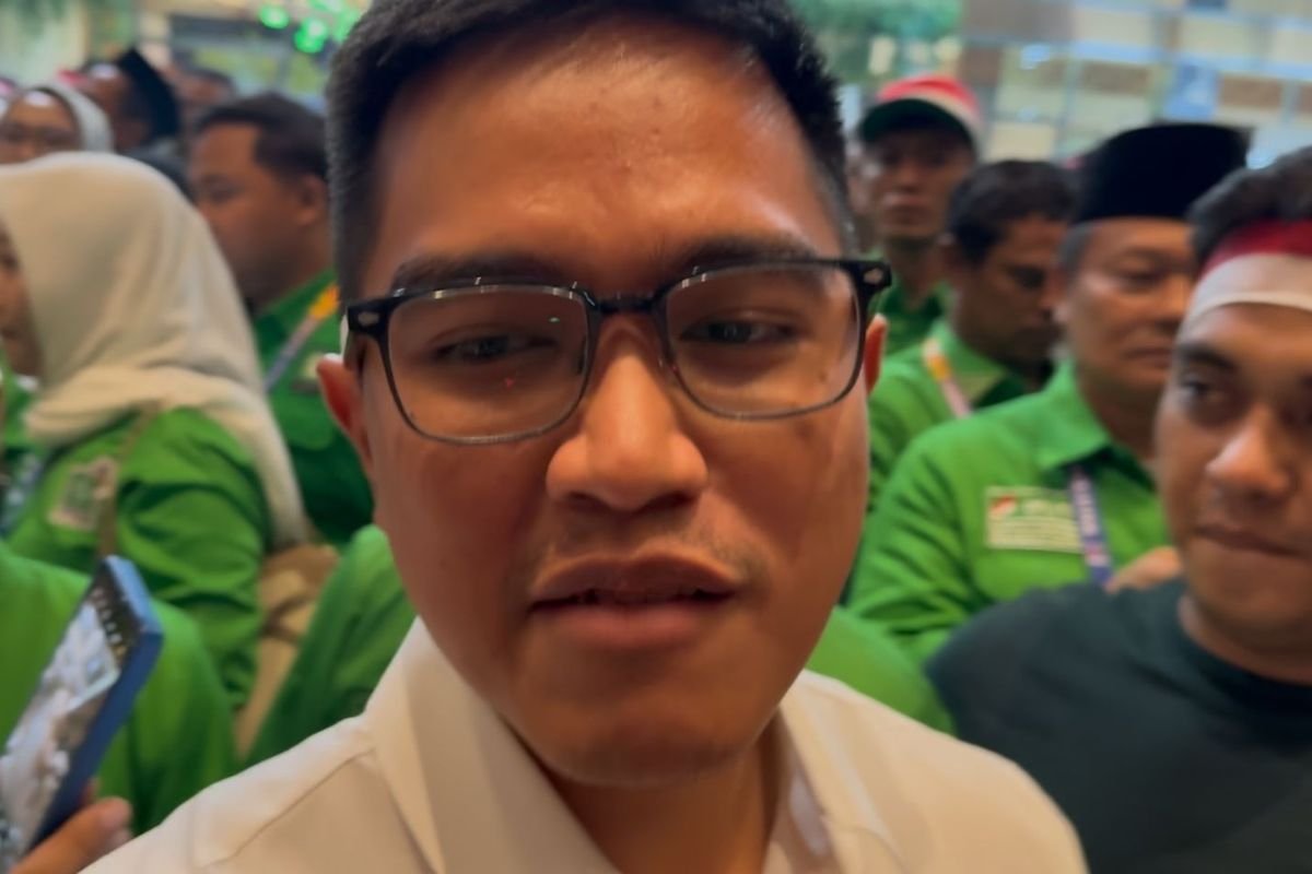 Sosok 'J' Siap Pimpin Dewan Pembina PSI, Kaesang Beri Sinyal Dukungan Politik Jokowi