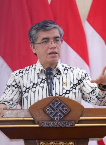 Menaker Yassierli Ajak Jadikan Kemenaker sebagai Ruang Bertumbuh di Usia ke-78