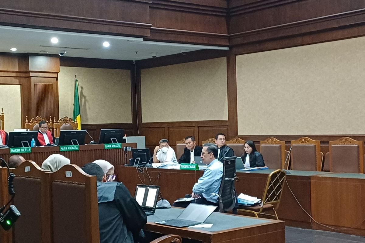 Tom Lembong Terima Mandat Perpanjangan Koperasi TNI AD Usai 14 Hari Dilantik