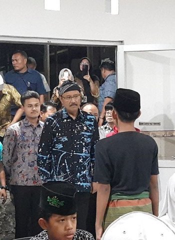 Fenomena Mundurnya Guru dan Siswa dari Sekolah Rakyat