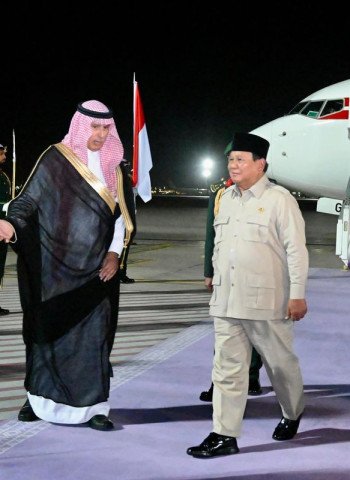 Pemerintah Arab Saudi Sambut Kehadiran Prabowo dengan Upacara Resmi
