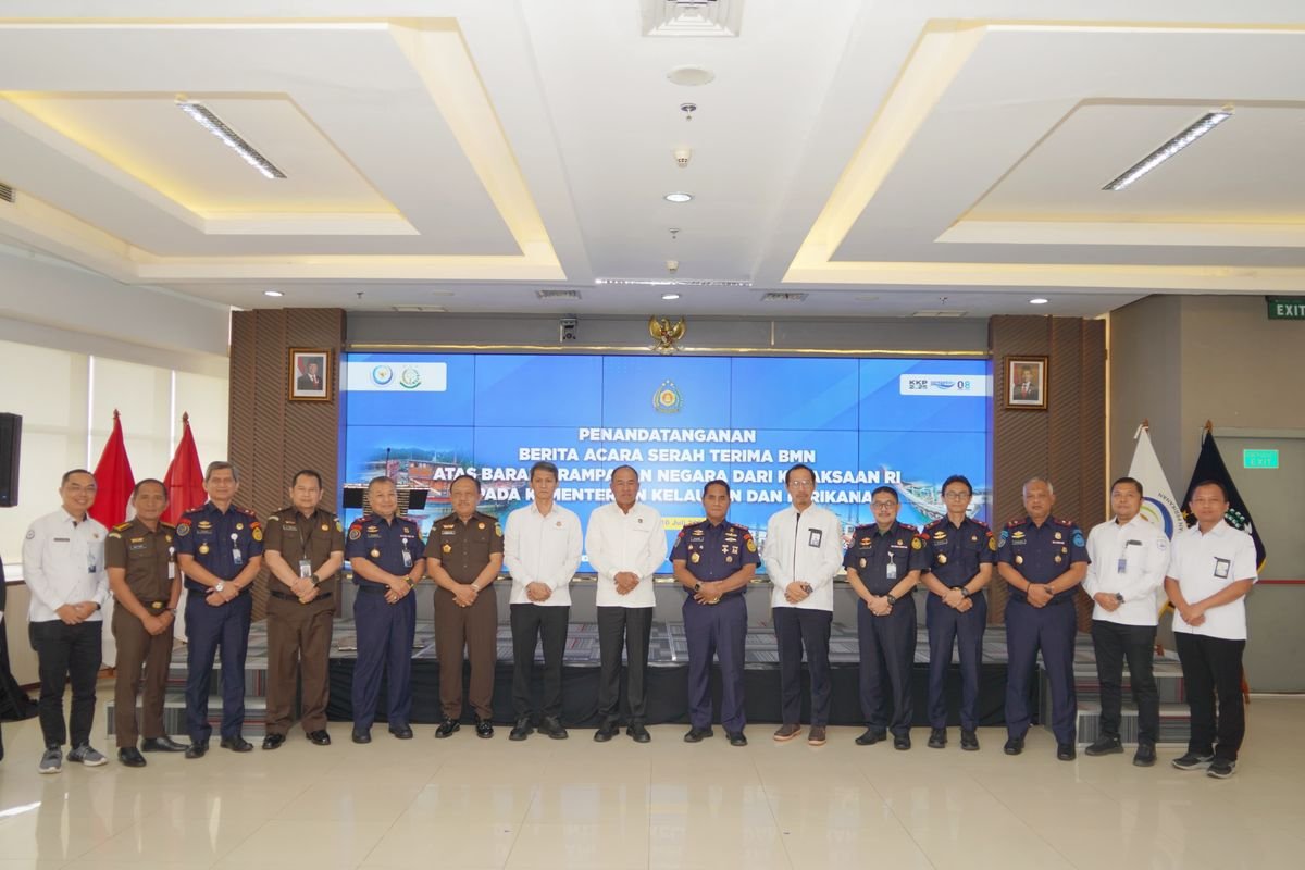 Lima Kapal Rampasan dari Kejaksaan Resmi Diserahkan kepada Kementerian Kelautan dan Perikanan untuk Dikelola
