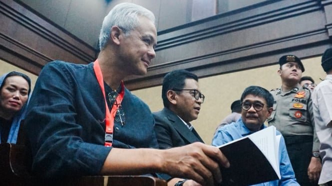 Momen Krusial di Pengadilan, Ganjar dan Djarot Hadiri Sidang Pembacaan Pleidoi Hasto