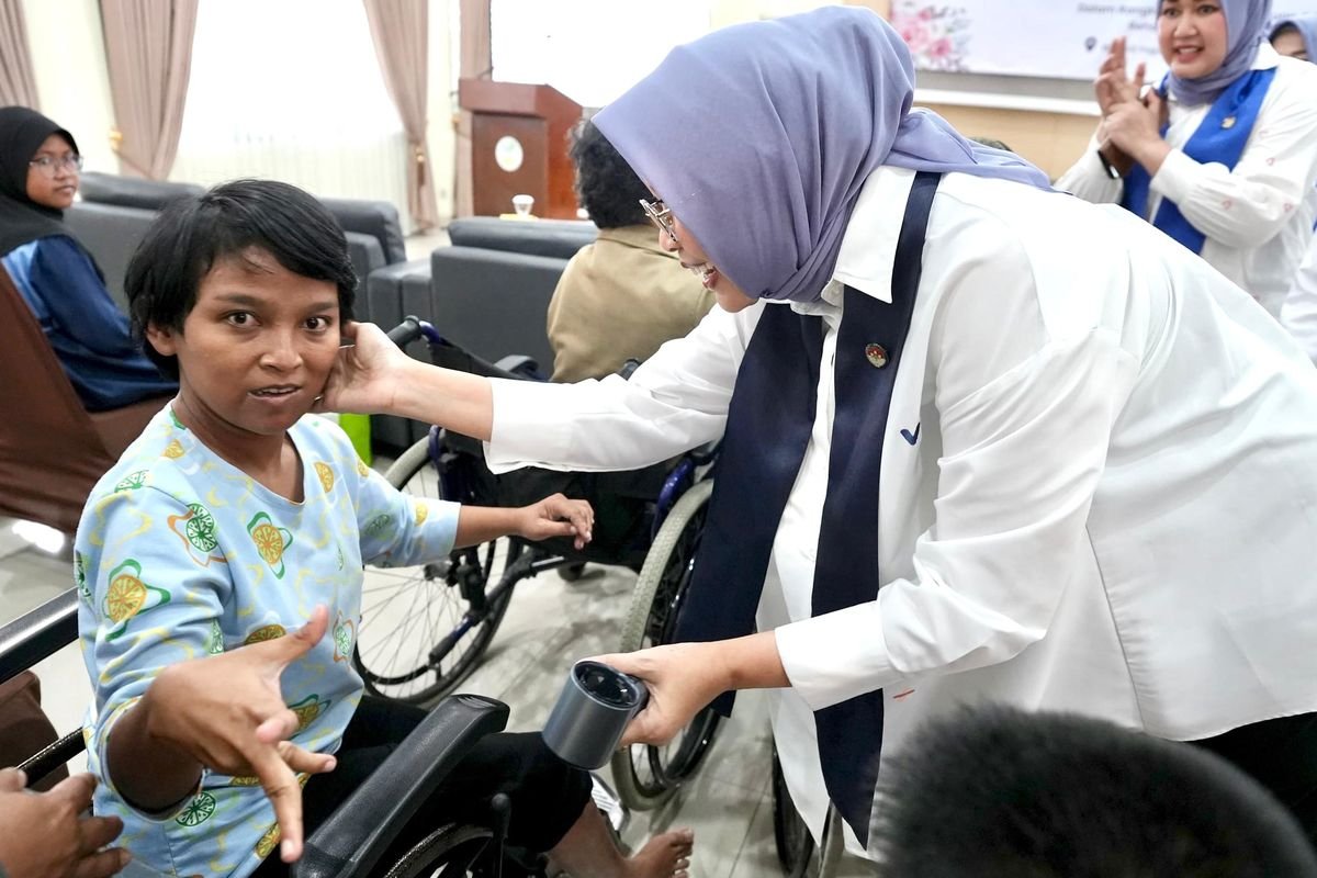 DWP Kemensos Menyalurkan Bantuan ATENSI untuk Penyandang Disabilitas dan Lansia