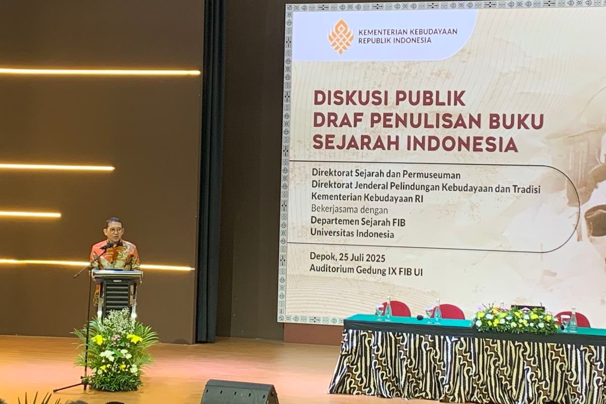 Fadli Zon Tegaskan Penulisan Ulang Sejarah Harus Ditangani oleh Ahli
