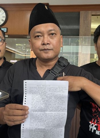 Gibran angkat suara soal pemecatan Effendi Simbolon, PDI-P tetap fokus pada perolehan suara