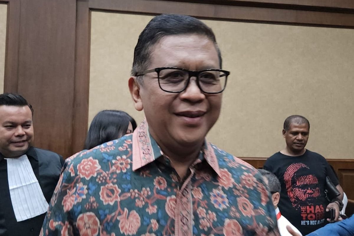 Hasto Kristiyanto Dihadapkan Sebagai Terdakwa dalam Sidang Kasus Harun