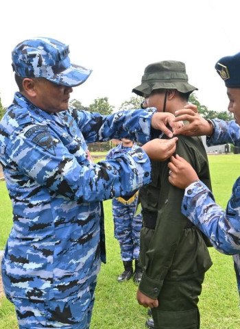50 Pelajar SMP Subang Ikuti Pelatihan di Barak Militer Lanud Suryadarma