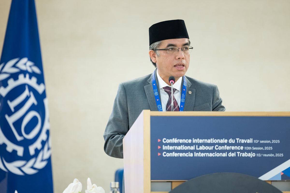 Menaker Yassierli Serukan Dunia Kerja Lebih Adil dan Lindungi Semua Pekerja