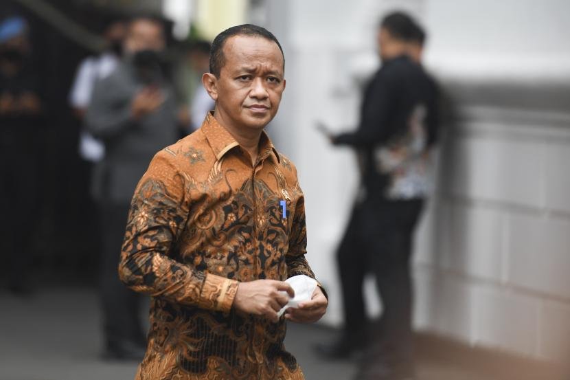 MEMAHAMI HILIRISASI DAN DISERTASI BAHLIL LAHADALIA Oleh Antony Z Abidin
