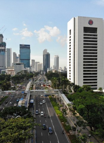 Pertumbuhan Ekonomi Indonesia 2025: Tantangan dan Optimisme di Tengah Lemahnya Daya Beli