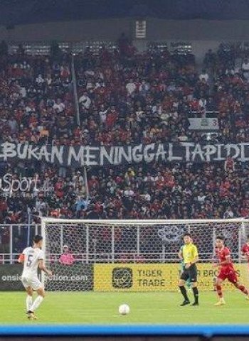 Pertandingan PSS vs Persis di Stadion Jatidiri Semarang Tanpa Penonton