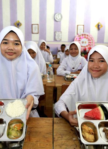 Prabowo Subianto Targetkan 82,9 Juta Penerima Program Nutrisi Gratis