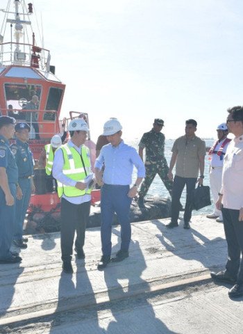 Gibran Tinjau Pelabuhan Pulau Baai: Pengerukan Harus Dipercepat