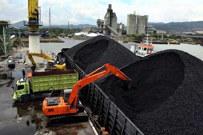 Harga Batu Bara Stabil di Atas US$100/Ton di Tengah Kenaikan Produksi India