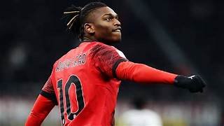 Rafael Leao: Super Sub yang Menginspirasi Kebangkitan AC Milan di Genoa